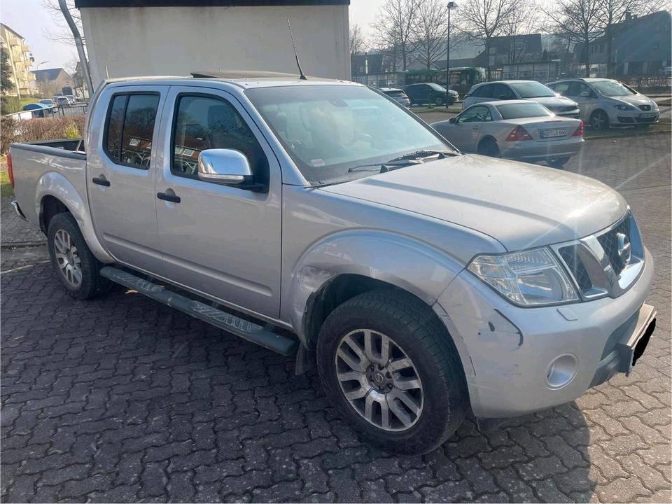 Nissan Navara LE 3.0 V6 dCi Autm. 4X4 Double Cab пробіг: 188000 рік: Juli 2014 Diesel потужність:231 PS коробка: Automatik ціна: 4999 - Фото 3