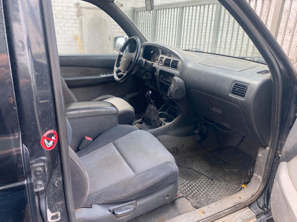 Ford Ranger 4x4 пробіг: 230961 рік: März 2004 Diesel коробка: Manuell ціна: 4000 - Фото 4