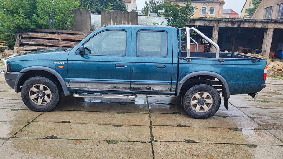 Ford Ranger 5 Pickup 4x4 пробіг: 390000 рік: Januar 2000 Diesel коробка: Manuell ціна: 2700 - Фото 1