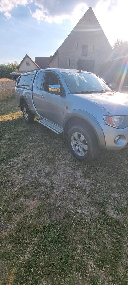 Mitsubishi L200 Pick Up 3,5T пробіг: 101222 рік: Dezember 2007 Diesel потужність:167 PS коробка: Manuell ціна: 6000 - Фото 2