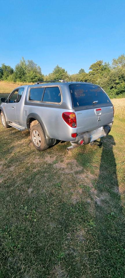 Mitsubishi L200 Pick Up 3,5T пробіг: 101222 рік: Dezember 2007 Diesel потужність:167 PS коробка: Manuell ціна: 6000 - Фото 4
