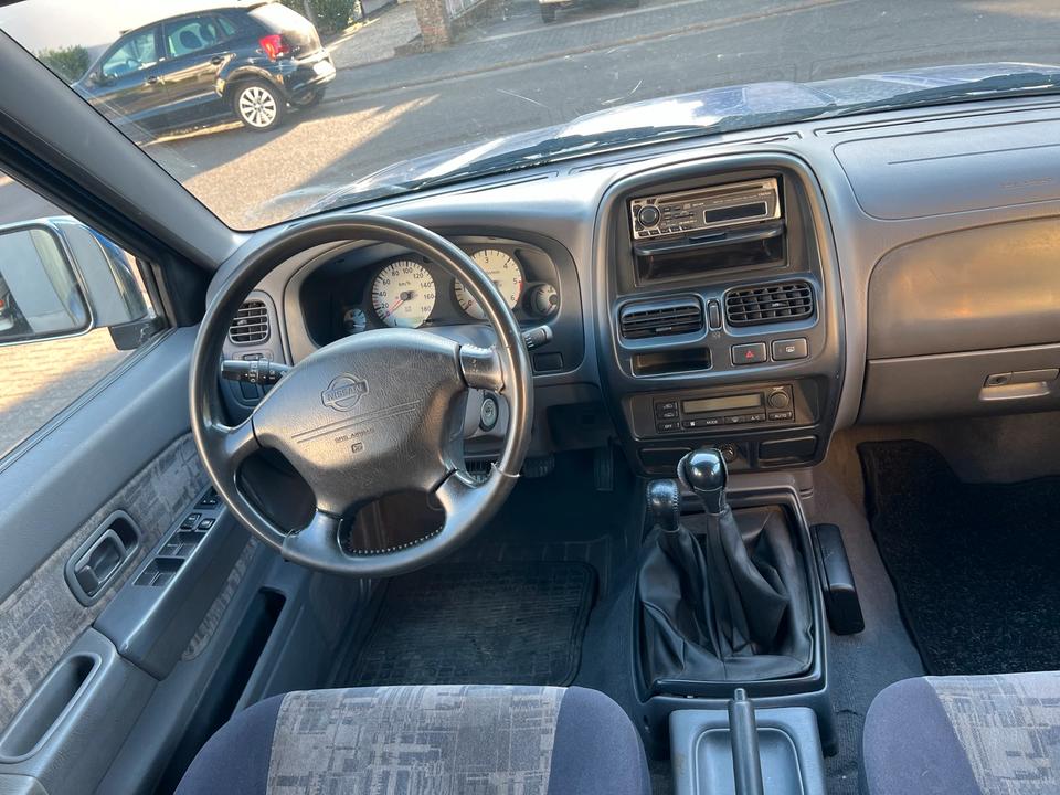 Nissan Navara D22 4x4 Pickup Doka  пробіг: 128000 рік: Mai 2002 Diesel потужність:103 PS коробка: Manuell Euro3 ціна: 4500 ціна: 4500 - Фото 6