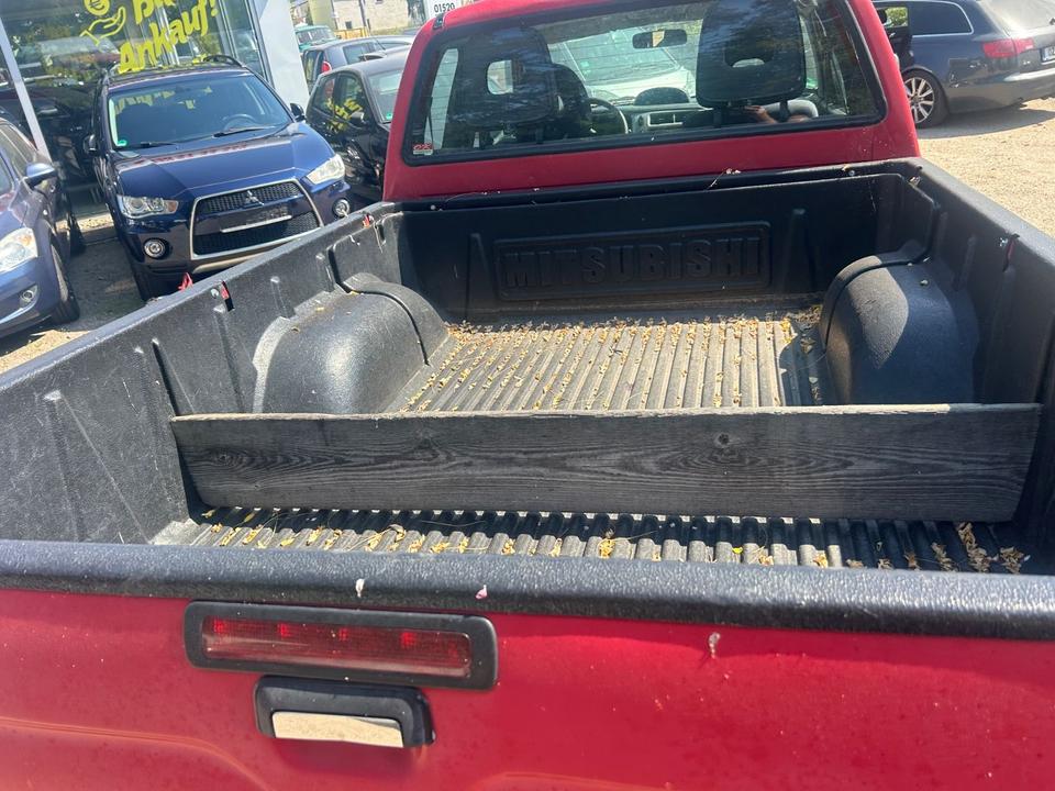  Дпомога з купівлі та пригону надійного авто Mitsubishi L200 TD Intense Club Cab 2500  пробіг: 270000 рік: März 2005 Diesel потужність:116 PS коробка: Manuell ціна: 3000 - Фото 12