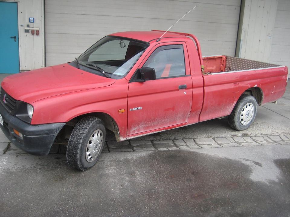 GÜNSTIGER Mitsubishi L200 Single Cab Baustellenfahrzeug Pickup пробіг: 135000 рік: Oktober 1998 Diesel потужність:75 PS ціна: 3550 - Фото 4