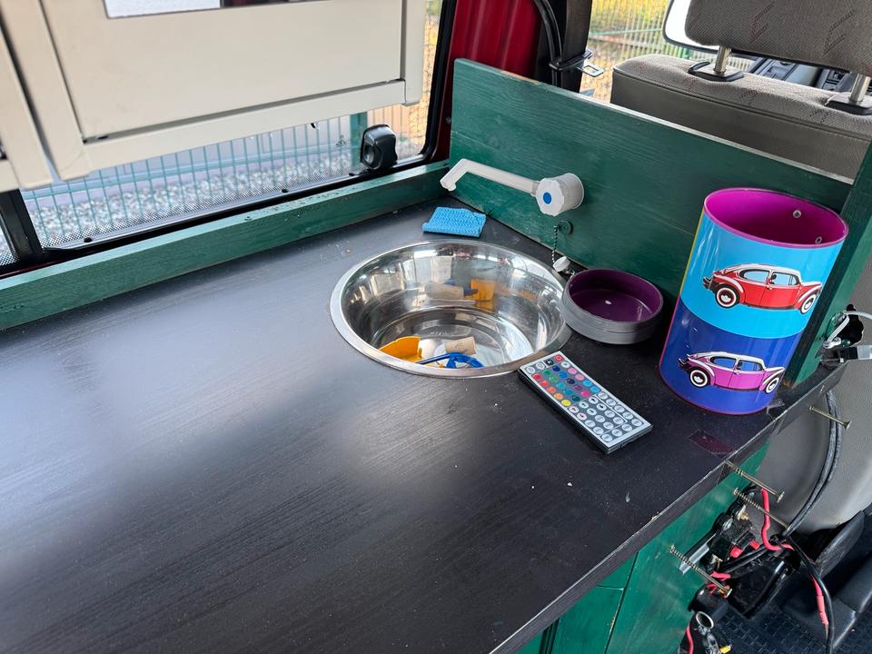 VW T4 1.9TD Camper Multivan пробіг: 248000 рік: August 1997 Diesel потужність:68 PS коробка: Manuell ціна: 3900 - Фото 15