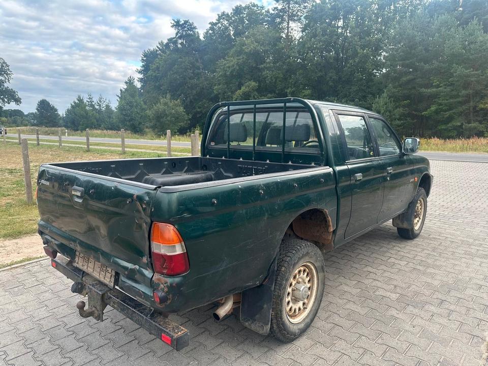 Mitsubishi L200 2.5TD  4X4 пробіг: 162400 рік: Februar 1999 Diesel потужність:99 PS коробка: Manuell ціна: 4790 - Фото 3