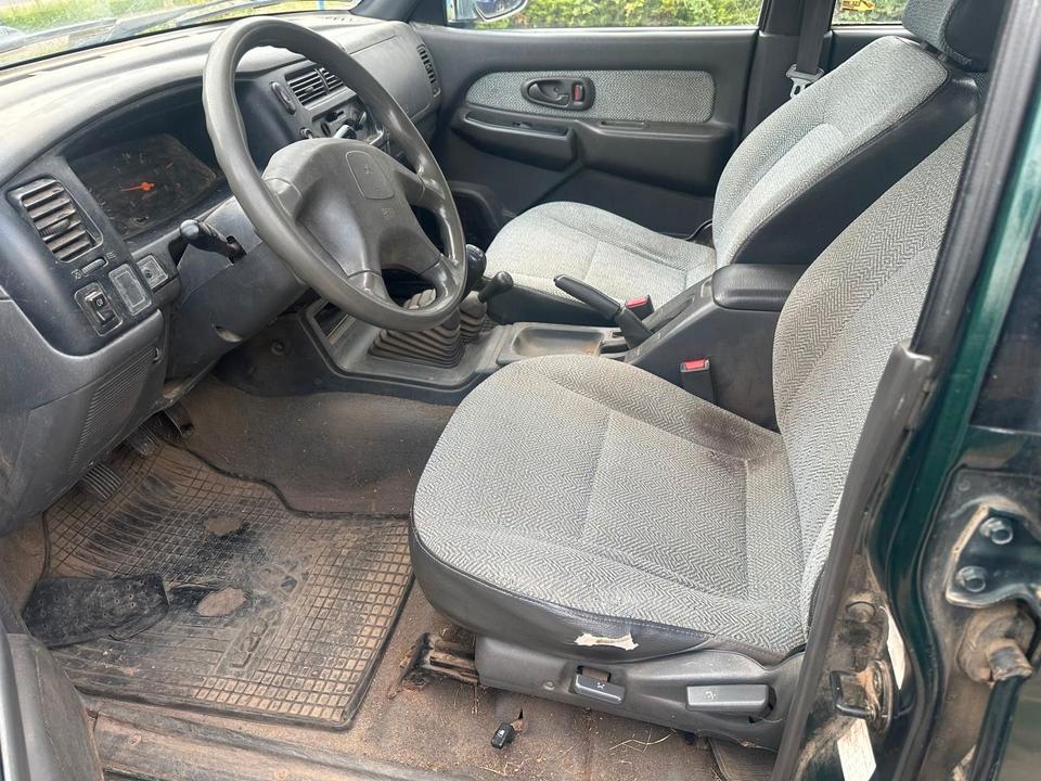 Mitsubishi L200 2.5TD  4X4 пробіг: 162400 рік: Februar 1999 Diesel потужність:99 PS коробка: Manuell ціна: 4790 - Фото 8