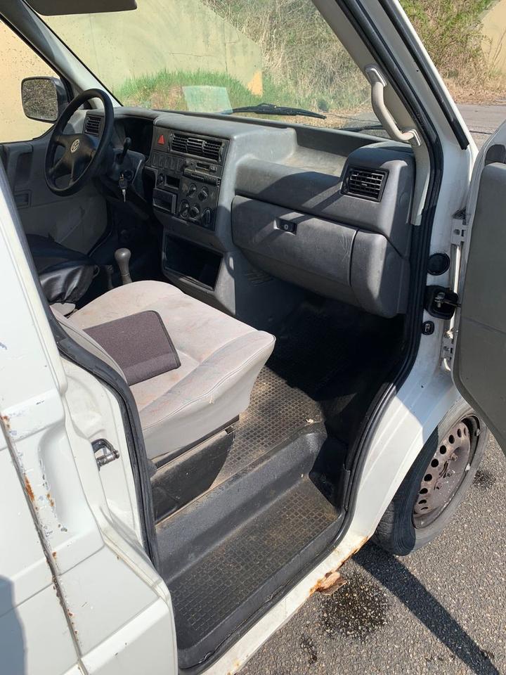 Volkswagen T4 Multivan пробіг: 380000 рік: März 2001 Diesel потужність:68 PS коробка: Manuell ціна: 1150 - Фото 11
