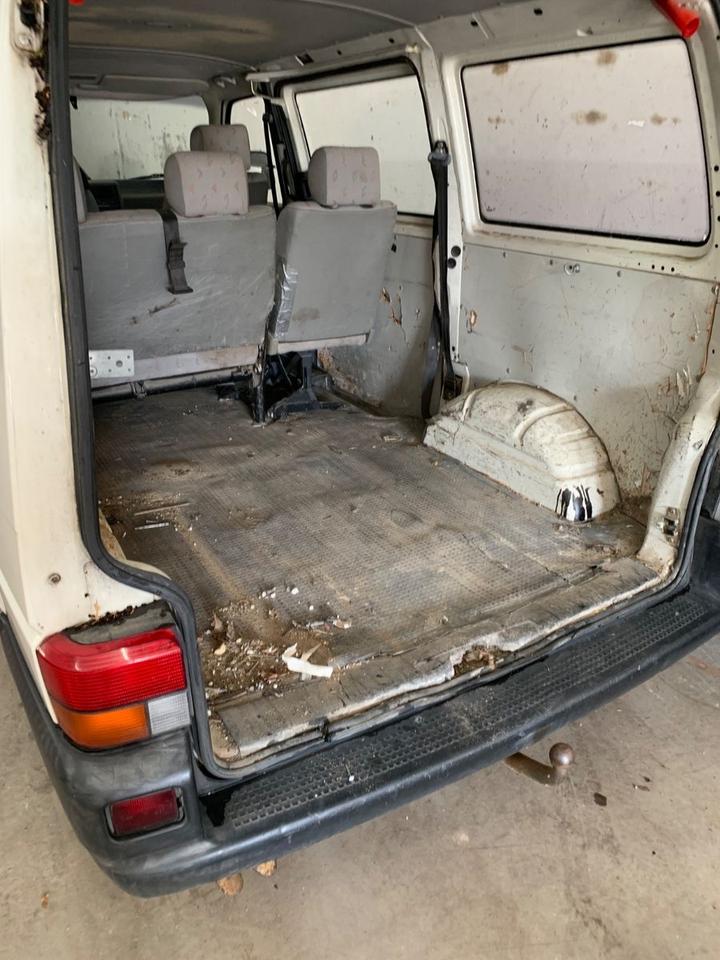 Volkswagen T4 Multivan пробіг: 380000 рік: März 2001 Diesel потужність:68 PS коробка: Manuell ціна: 1150 - Фото 12