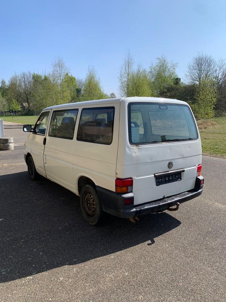 Volkswagen T4 Multivan пробіг: 380000 рік: März 2001 Diesel потужність:68 PS коробка: Manuell ціна: 1150 - Фото 2