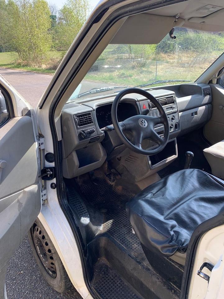 Volkswagen T4 Multivan пробіг: 380000 рік: März 2001 Diesel потужність:68 PS коробка: Manuell ціна: 1150 - Фото 8