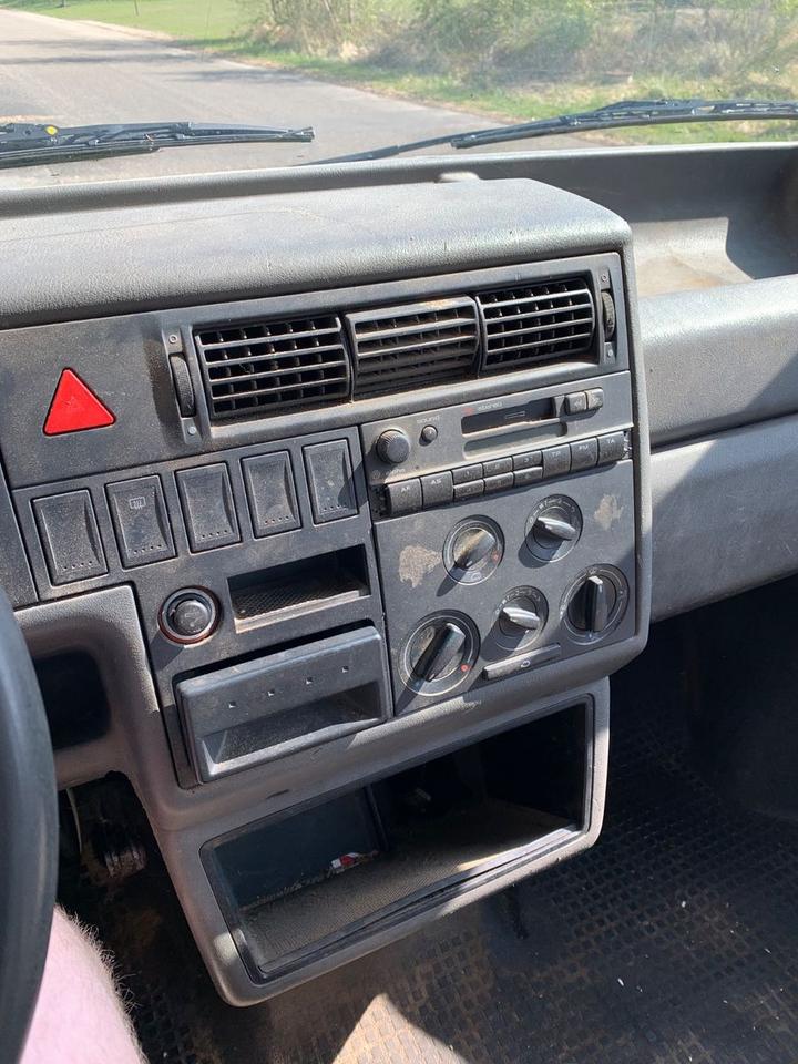 Volkswagen T4 Multivan пробіг: 380000 рік: März 2001 Diesel потужність:68 PS коробка: Manuell ціна: 1150 - Фото 9