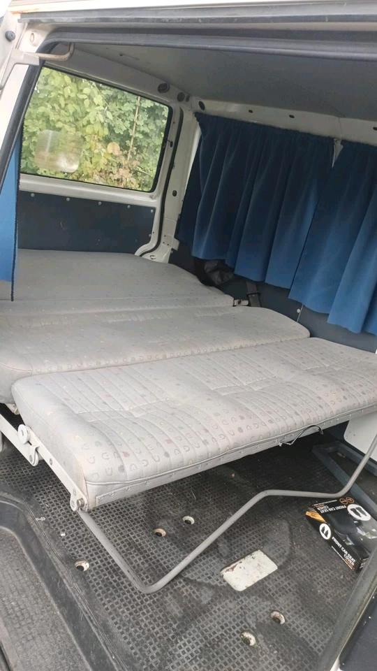 Volkswagen T4 Multivan Camper 1.9 Diesel пробіг: 276698 рік: März 1995 Diesel потужність:80 PS ціна: 2199 - Фото 10