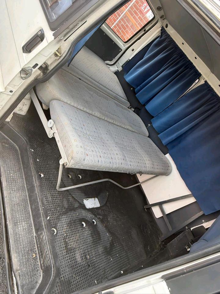 Volkswagen T4 Multivan Camper 1.9 Diesel пробіг: 276698 рік: März 1995 Diesel потужність:80 PS ціна: 2199 - Фото 13