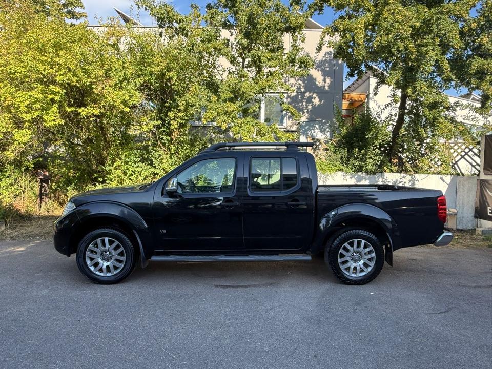 Nissan Navara Pickup Double Cab LE V6 4x4 LB пробіг: 187000 рік: März 2014 Diesel потужність:231 PS 4 (Grün) Euro5 ціна: 4790 Schwarz - Фото 1