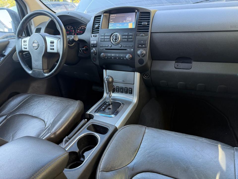Nissan Navara Pickup Double Cab LE V6 4x4 LB пробіг: 187000 рік: März 2014 Diesel потужність:231 PS 4 (Grün) Euro5 ціна: 4790 Schwarz - Фото 12