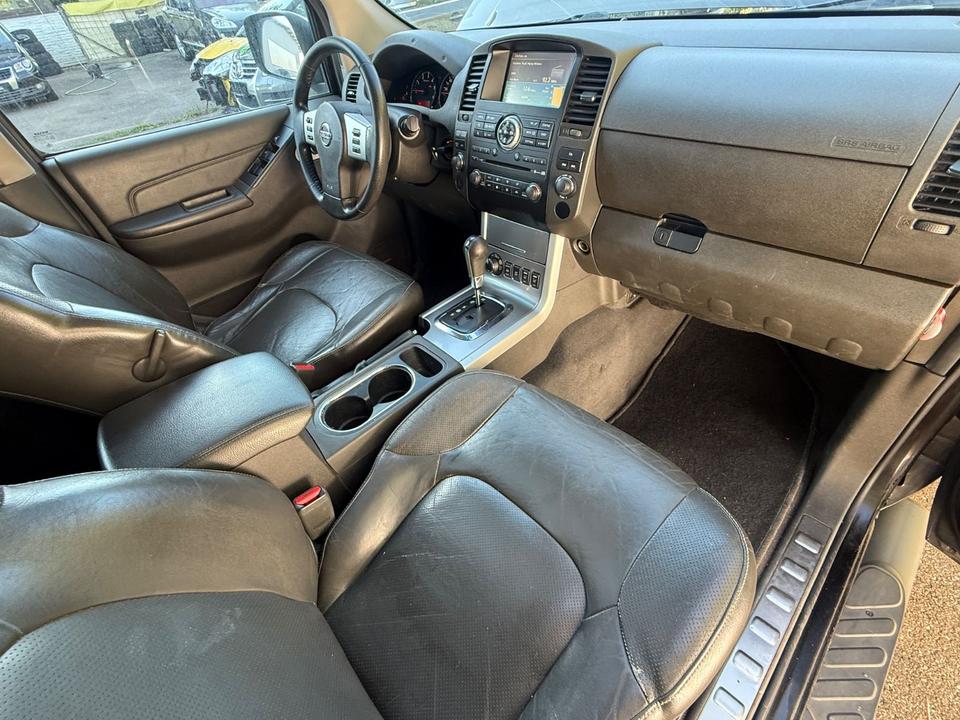 Nissan Navara Pickup Double Cab LE V6 4x4 LB пробіг: 187000 рік: März 2014 Diesel потужність:231 PS 4 (Grün) Euro5 ціна: 4790 Schwarz - Фото 14