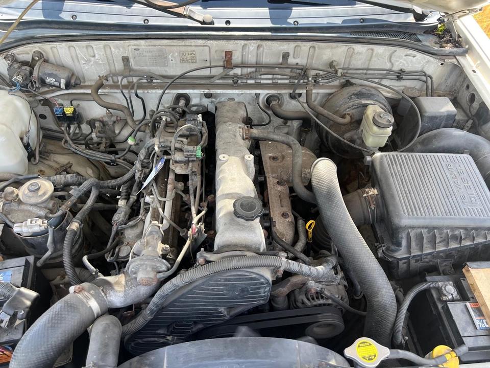 Потужний позашляховик для потреб на фронт Ford Ranger 2.5 TD 4X4  пробіг: 230500 рік: Dezember 2001 Diesel потужність:109 PS коробка: Manuell ціна: 2350 - Фото 4