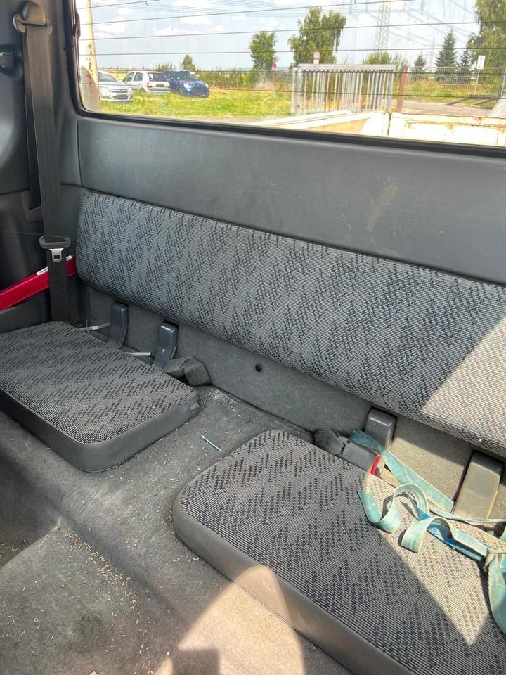 Потужний позашляховик для потреб на фронт Ford Ranger 2.5 TD 4X4  пробіг: 230500 рік: Dezember 2001 Diesel потужність:109 PS коробка: Manuell ціна: 2350 - Фото 8