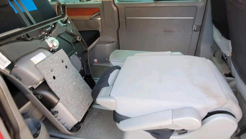 VW T5 Multivan пробіг: 442852 рік: Oktober 2005 Diesel потужність:174 PS ціна: 3000 - Фото 11