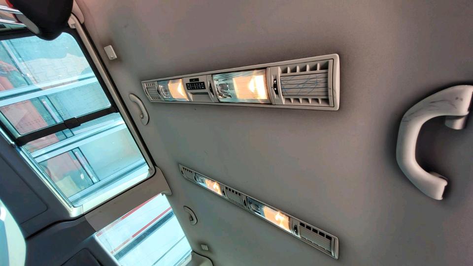 VW T5 Multivan пробіг: 442852 рік: Oktober 2005 Diesel потужність:174 PS ціна: 3000 - Фото 8