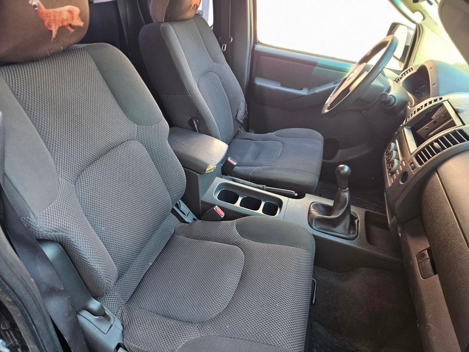 Nissan Navara 4x4 пробіг: 290000 рік: März 2006 Diesel потужність:171 PS коробка: Manuell ціна: 5699 - Фото 14