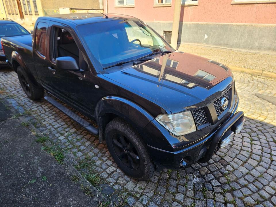 Nissan Navara 4x4 пробіг: 290000 рік: März 2006 Diesel потужність:171 PS коробка: Manuell ціна: 5699 - Фото 2