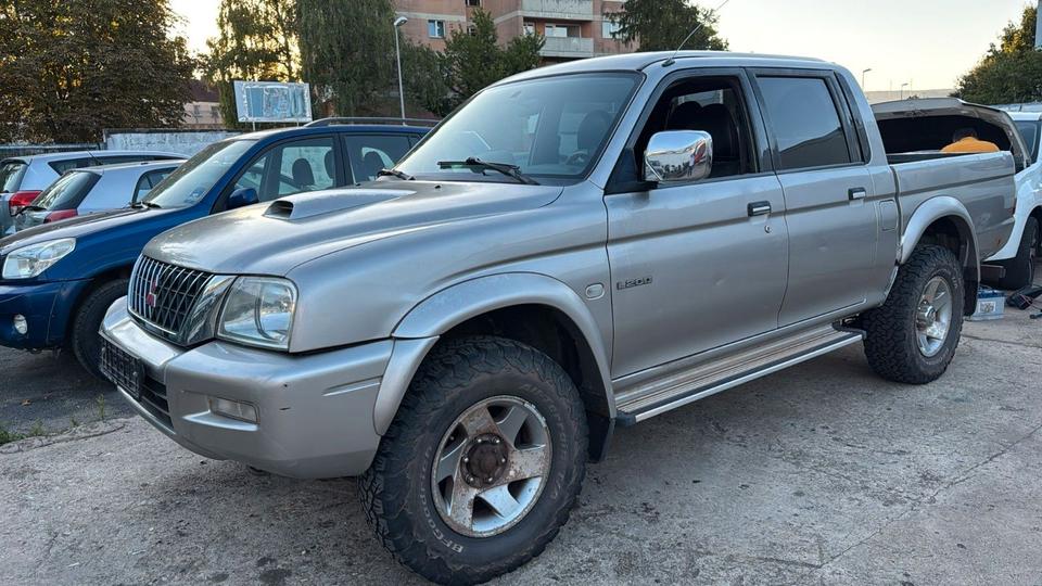 Mitsubishi L200 4x4 пробіг: 256000 рік: Januar 2005 Diesel коробка: Manuell ціна: 4999 - Фото 9