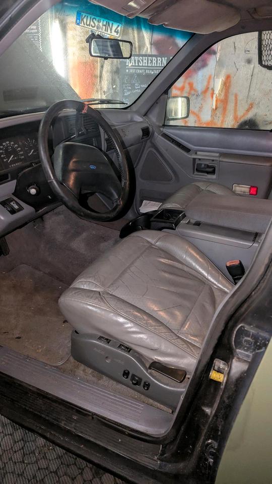 Авто для військових  з Європи Ford Explorer U2 (UN46)  пробіг: 217 Benzin потужність:160 PS ціна: 2999 - Фото 12