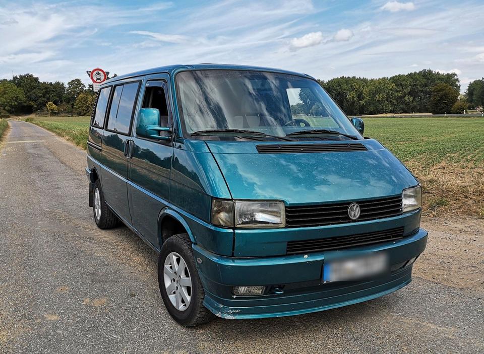 Volkswagen VW T4 Multivan  пробіг: 430960 рік: März 1995 Diesel потужність:77 PS коробка: Manuell ціна: 2400 - Фото 0
