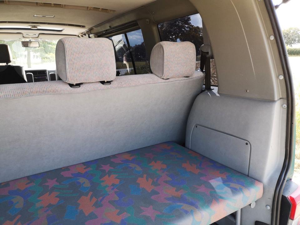 Volkswagen VW T4 Multivan  пробіг: 430960 рік: März 1995 Diesel потужність:77 PS коробка: Manuell ціна: 2400 - Фото 10