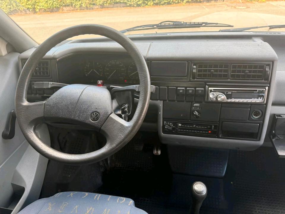 Volkswagen T4 Multivan Camper 1.9 Diesel пробіг: 276698 рік: März 1995 Diesel потужність:80 PS 2025 ціна: 1999 - Фото 12