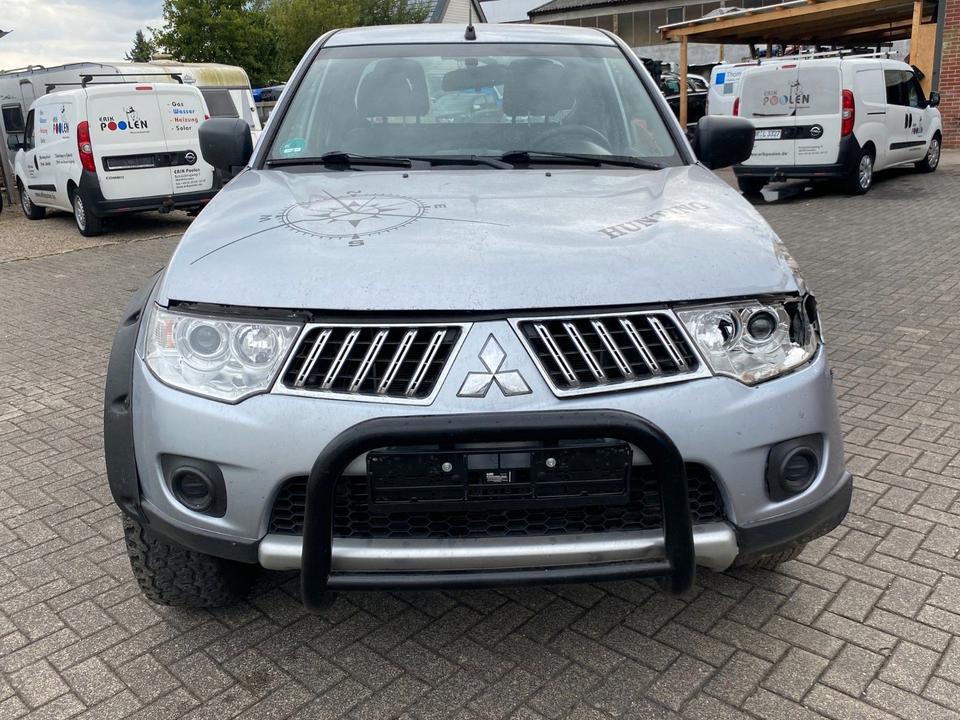 Mitsubishi L200 PICK UP 4X4 пробіг: 218000 рік: März 2010 Diesel ціна: 4999 Silber - Фото 10