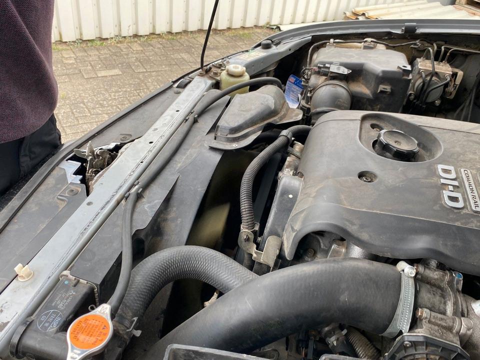 Mitsubishi L200 PICK UP 4X4 пробіг: 218000 рік: März 2010 Diesel ціна: 4999 Silber - Фото 14