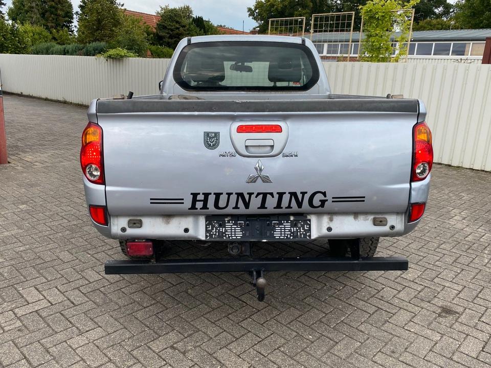 Mitsubishi L200 PICK UP 4X4 пробіг: 218000 рік: März 2010 Diesel ціна: 4999 Silber - Фото 3