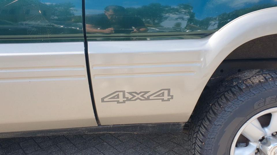 Nissan Terrano 2,7 TD пробіг: 187400 рік: Mai 2002 Diesel потужність:125 PS ціна: 3995 - Фото 8