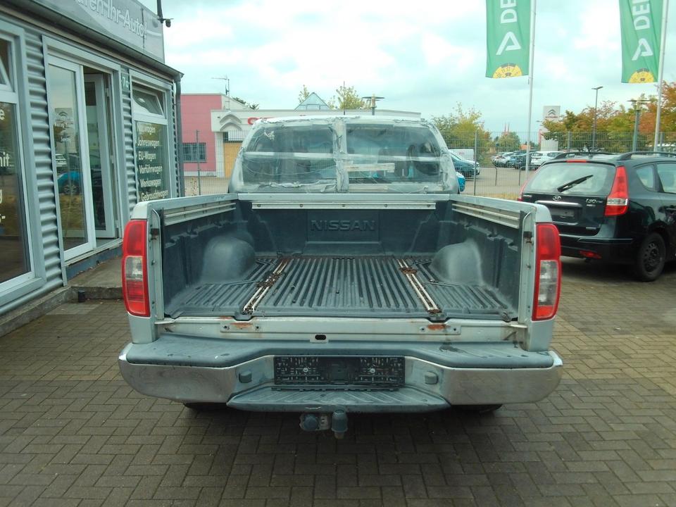 Nissan Navara Pickup King Cab SE 4X4 пробіг: 264000 рік: Dezember 2006 Diesel потужність:171 PS коробка: Manuell ціна: 3900 Silber - Фото 3
