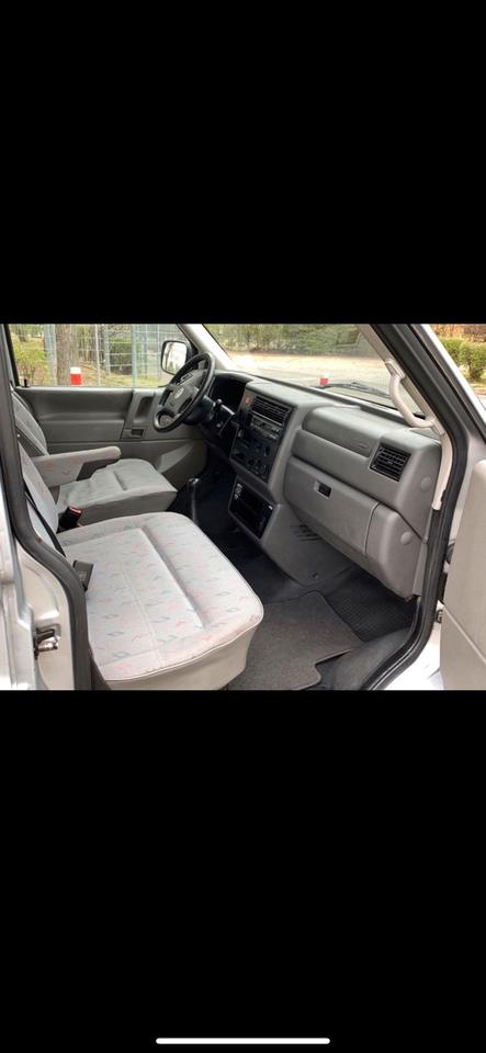 VW t4 Caravelle 2.5 Tdi 102PS  пробіг: 250000 рік: August 2001 Diesel потужність:102 PS коробка: Manuell ціна: 3750 - Фото 5