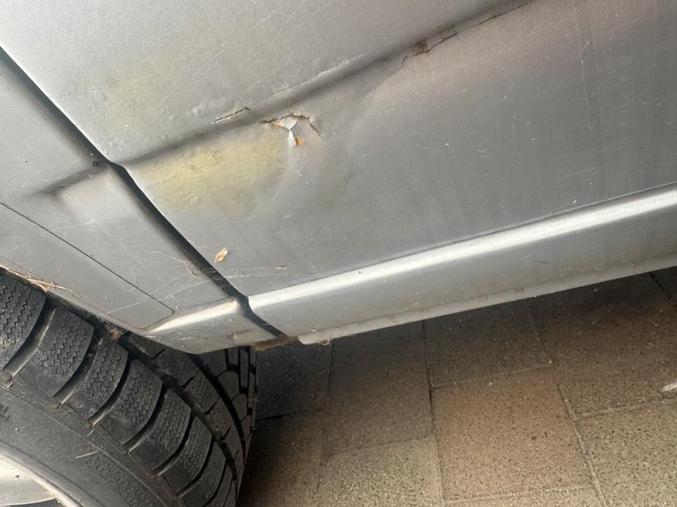 VW t4 Caravelle 2.5 Tdi 102PS  пробіг: 250000 рік: August 2001 Diesel потужність:102 PS коробка: Manuell ціна: 3750 - Фото 9