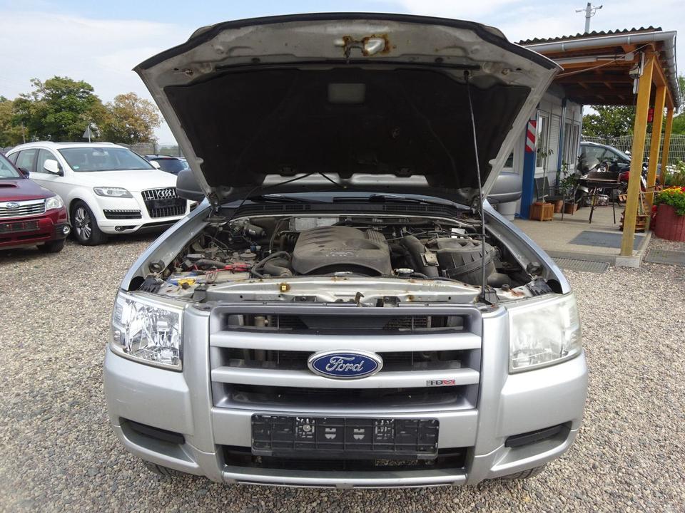 Ford Ranger 2.5 TDCi Extrakabine 4X4 XLT пробіг: 271581 рік: Juni 2008 Diesel потужність:143 PS SUV/Geländewagen ціна: 4500 - Фото 12
