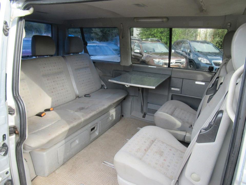Volkswagen T4 Multivan 2.5 TDI пробіг: 345000 рік: September 2002 Diesel потужність:102 PS коробка: Manuell Silber - Фото 11