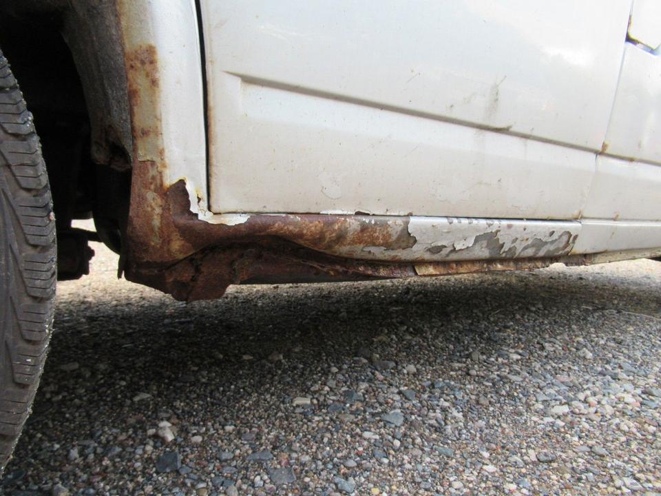 Volkswagen T4 Multivan 2.5 TDI пробіг: 345000 рік: September 2002 Diesel потужність:102 PS коробка: Manuell Silber - Фото 15