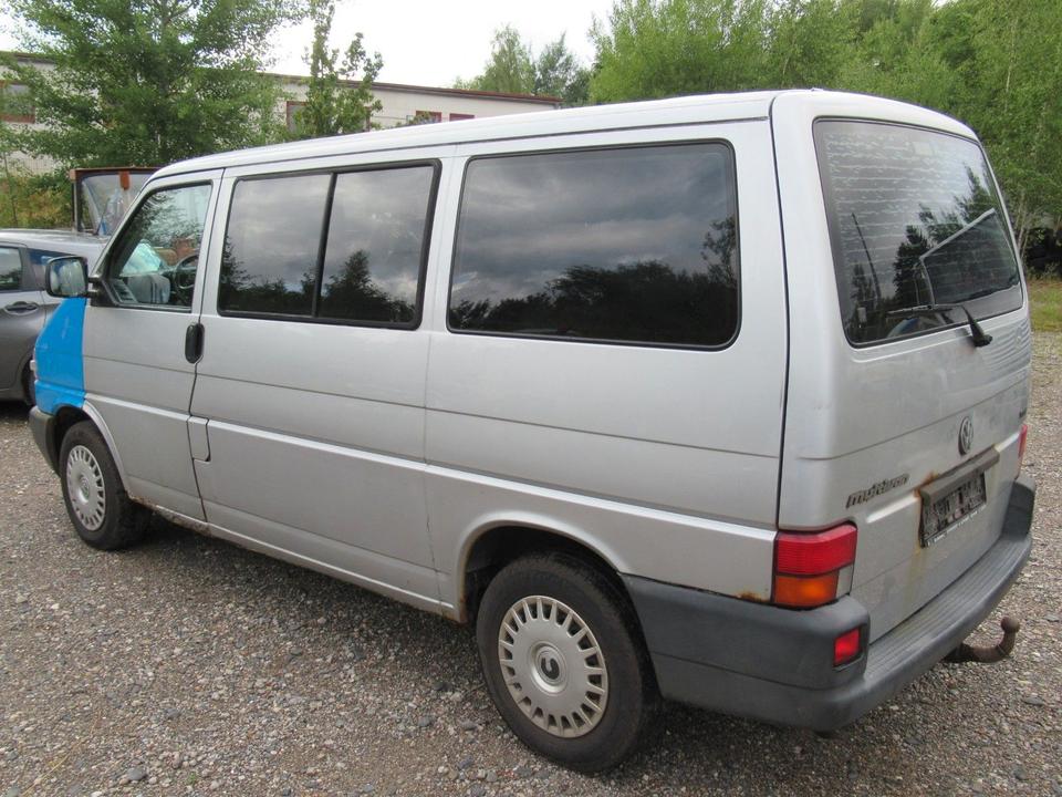 Volkswagen T4 Multivan 2.5 TDI пробіг: 345000 рік: September 2002 Diesel потужність:102 PS коробка: Manuell Silber - Фото 6