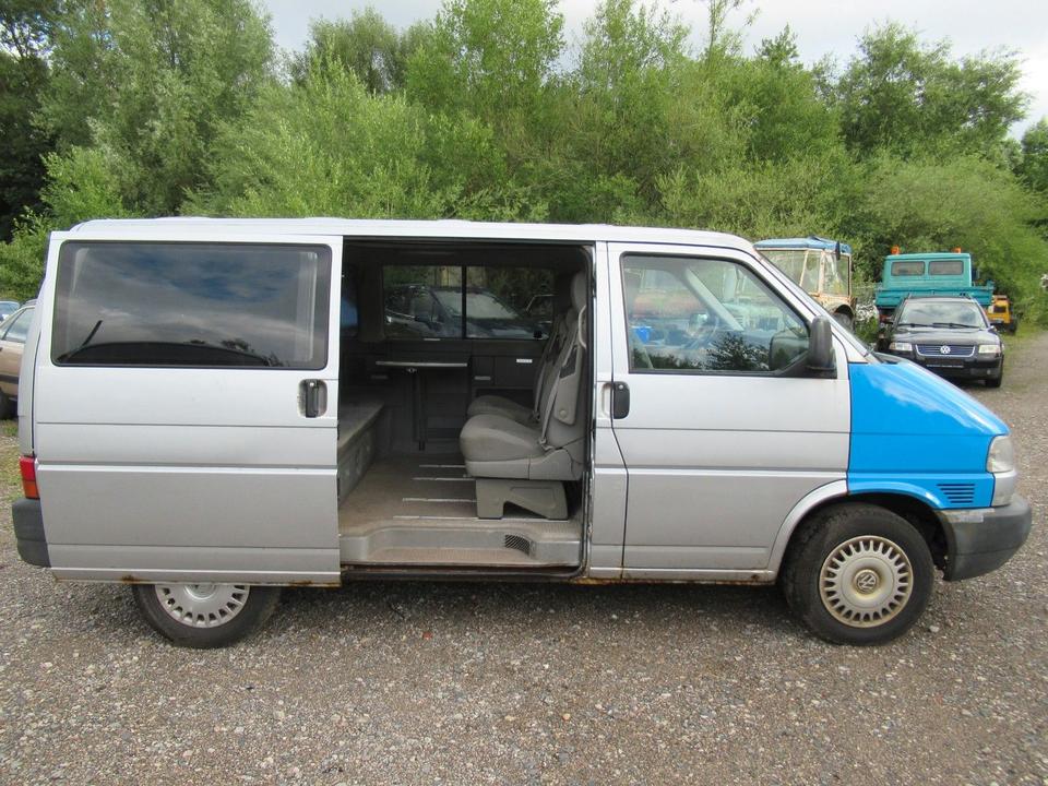 Volkswagen T4 Multivan 2.5 TDI пробіг: 345000 рік: September 2002 Diesel потужність:102 PS коробка: Manuell Silber - Фото 8