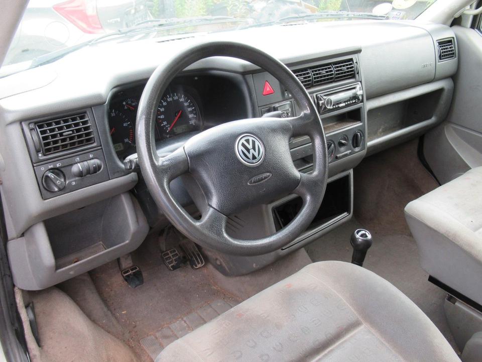 Volkswagen T4 Multivan 2.5 TDI пробіг: 345000 рік: September 2002 Diesel потужність:102 PS коробка: Manuell Silber - Фото 9