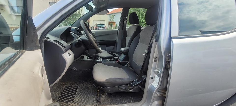 Mitsubishi L200 - Kaot 1. Hand TÜV Juni 26 пробіг: 267000 рік: Mai 2012 Diesel потужність:127 PS коробка: Manuell ціна: 5900 - Фото 8