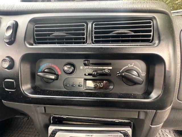 Mitsubishi L200 пробіг: 136000 рік: Februar 2002 Diesel потужність:99 PS ціна: 4999 Rot - Фото 17