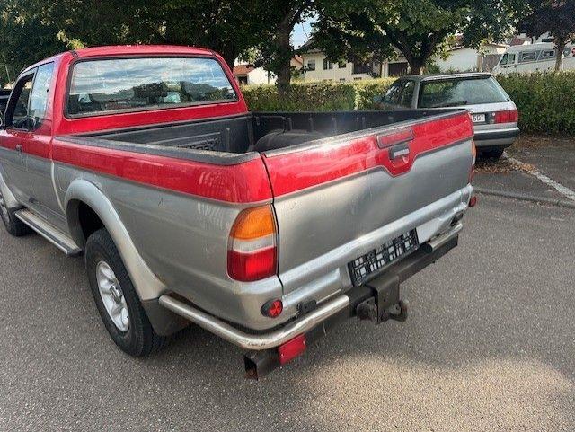 Mitsubishi L200 пробіг: 136000 рік: Februar 2002 Diesel потужність:99 PS ціна: 4999 Rot - Фото 5