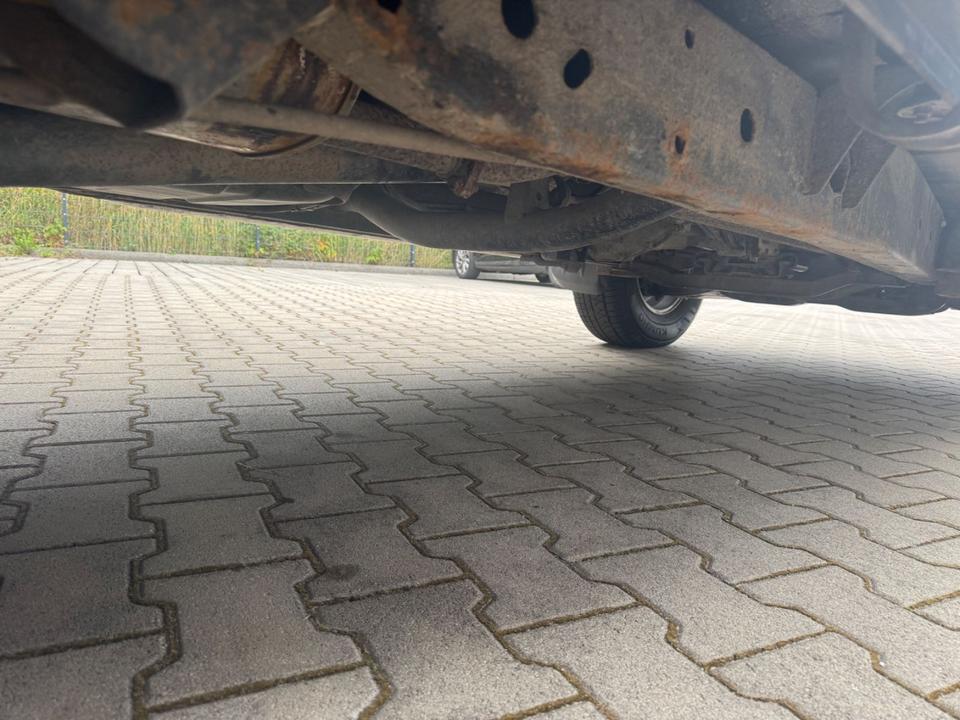 Mitsubishi L200 2.5 4WD пробіг: 235000 рік: März 2008 Diesel потужність:165 PS коробка: Manuell ціна: 5900 - Фото 12