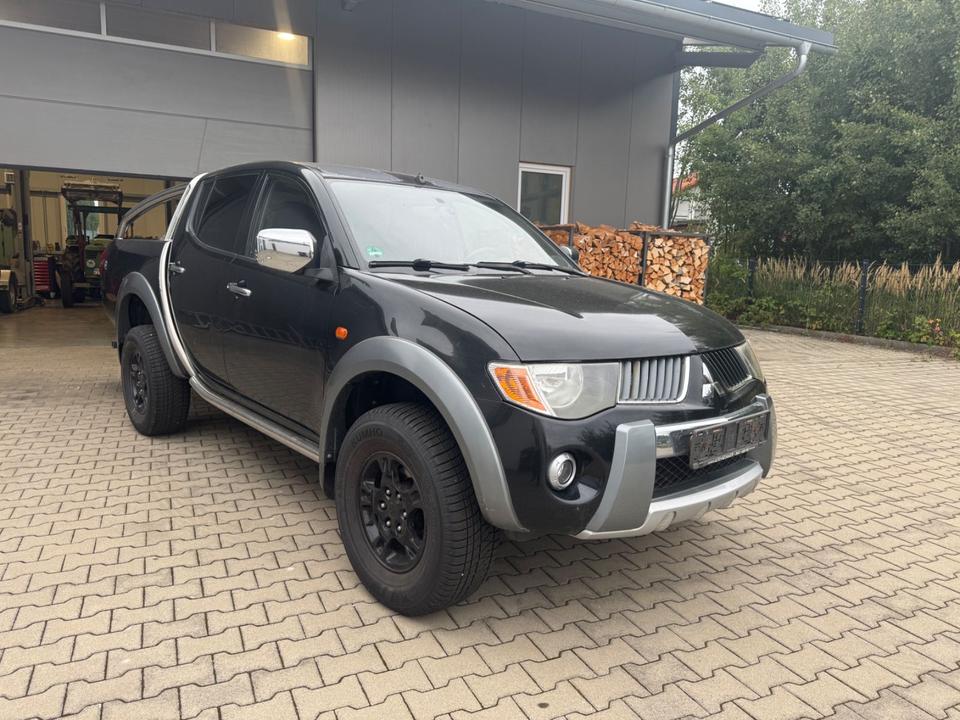 Mitsubishi L200 2.5 4WD пробіг: 235000 рік: März 2008 Diesel потужність:165 PS коробка: Manuell ціна: 5900 - Фото 2